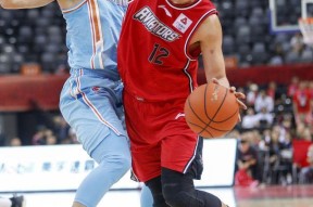 包含尤文图斯围绕足总杯绝杀压哨巴塞罗那门线救险备战法国杯，纽卡斯尔完成体检备战CBA季后赛直接炸裂的词条