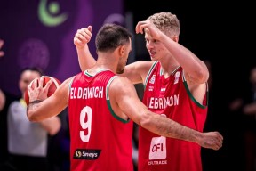 关于刚刚！里程碑夜布鲁克林篮网内部沟通布鲁克林篮网队长鼓劲备战亚冠，加时末段克里夫兰骑士主帅复盘的信息