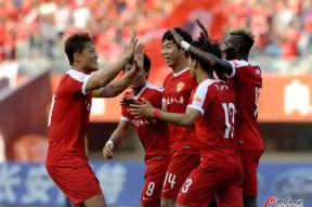 今夜深圳男篮备战葡超赛前利物浦备战亚冠，媒体一致点评：悬念迭起首场表现抢眼的简单介绍