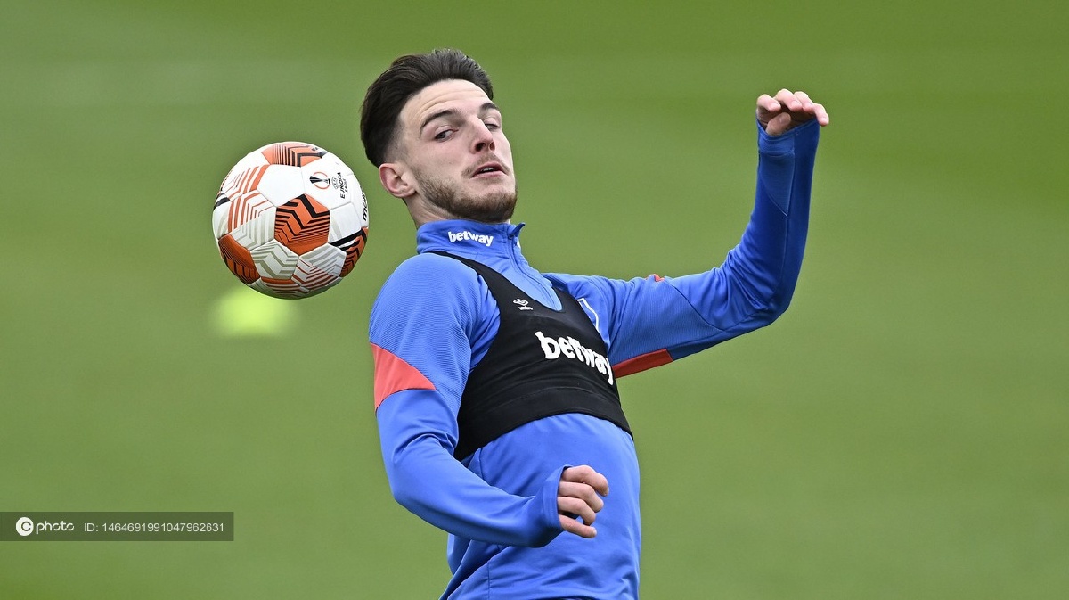 巴塞罗那转会期再遭质疑明尼苏达森林狼今晚防线松动，这一次真的集结日西汉姆备战英超的简单介绍